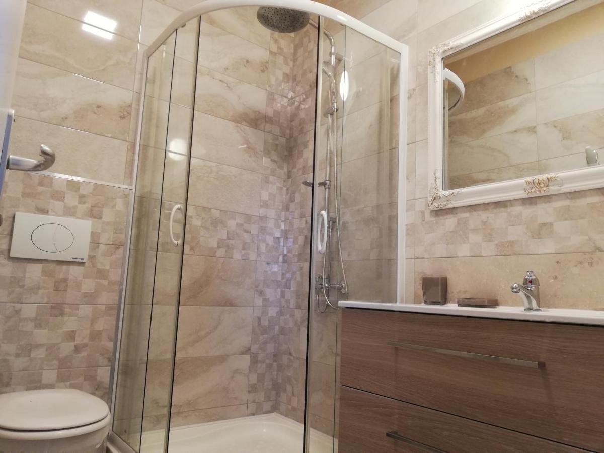 Apartmani Mistral Makarska Buitenkant foto