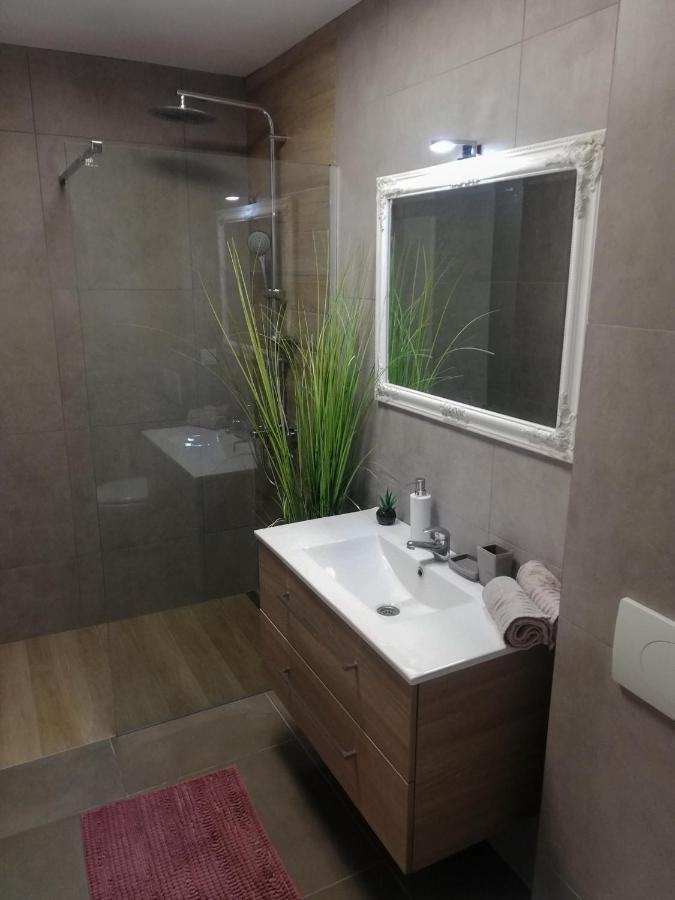 Apartmani Mistral Makarska Buitenkant foto