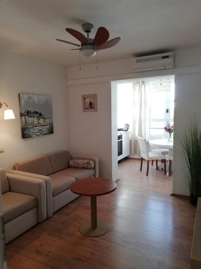 Apartmani Mistral Makarska Buitenkant foto