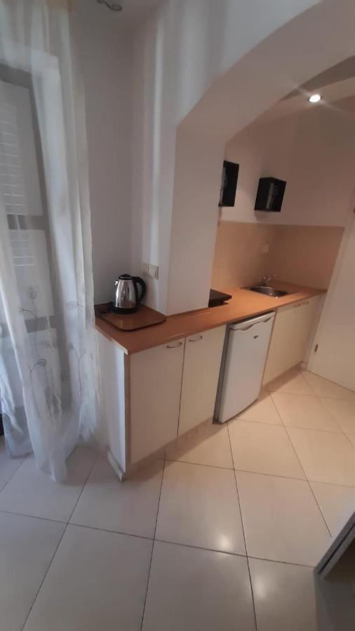 Apartmani Mistral Makarska Kamer foto