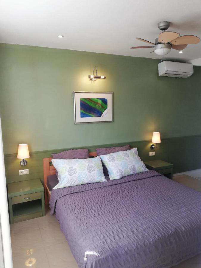 Apartmani Mistral Makarska Kamer foto
