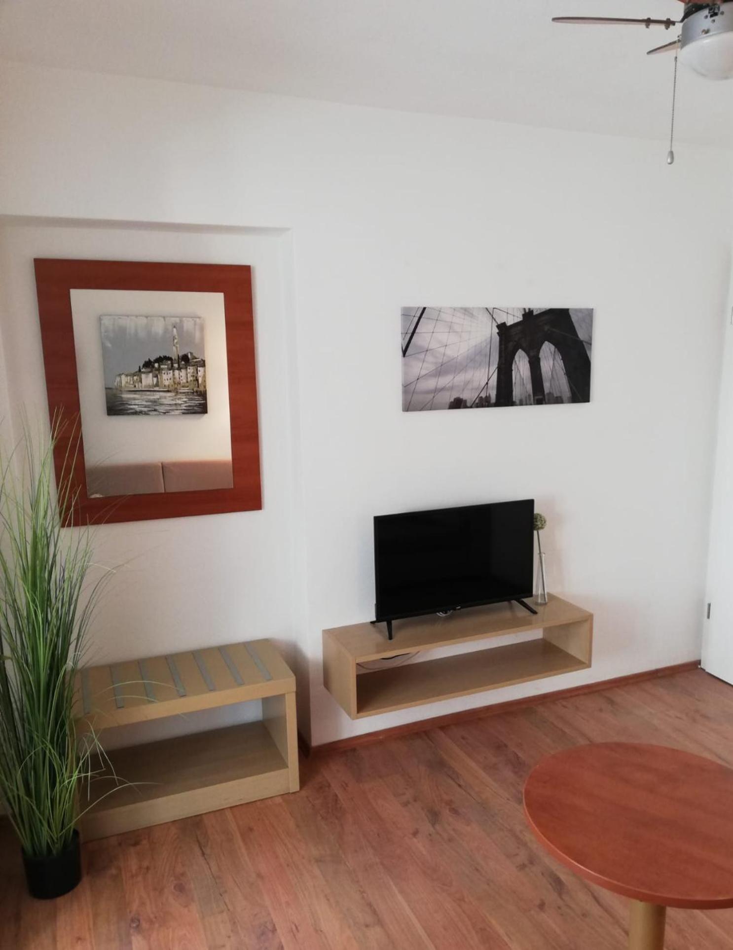 Apartmani Mistral Makarska Kamer foto