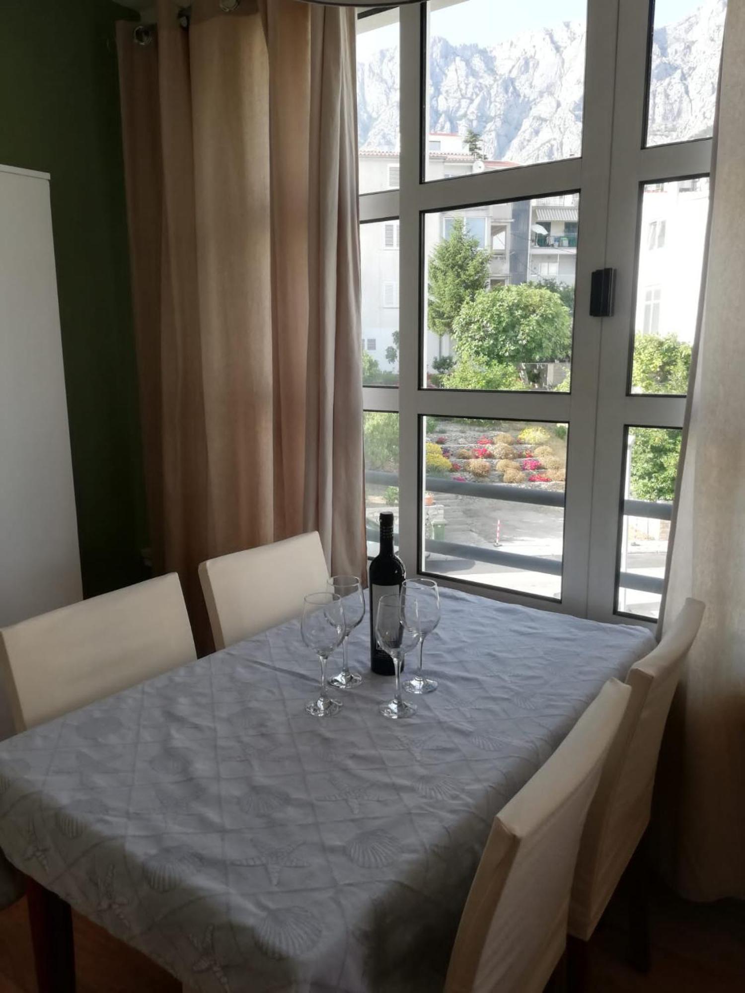 Apartmani Mistral Makarska Kamer foto