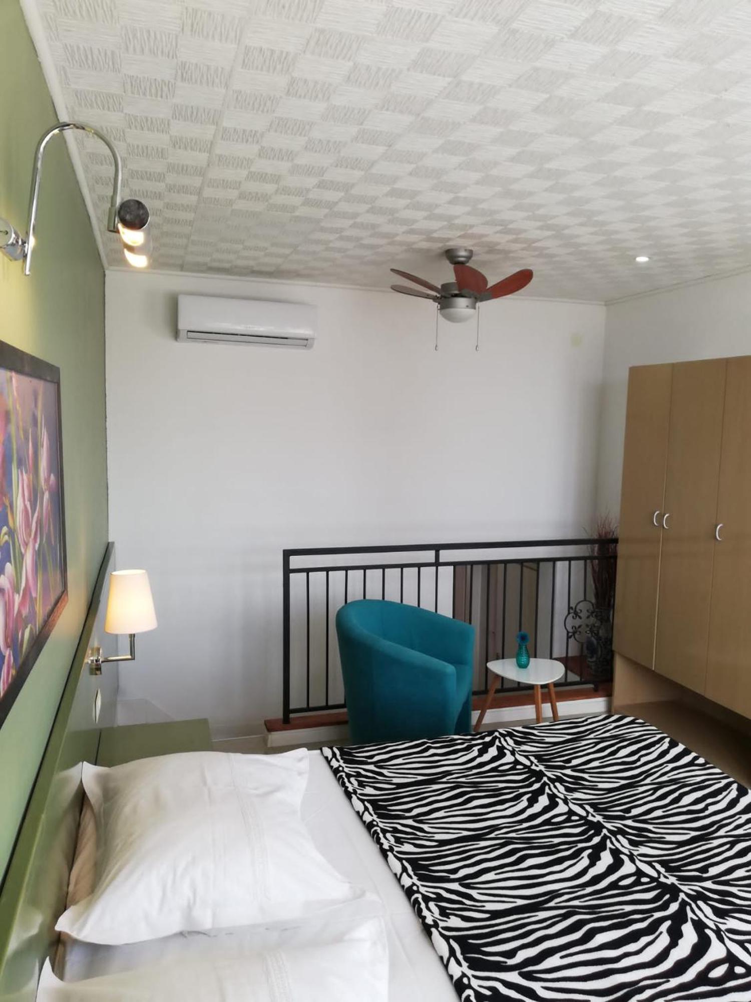 Apartmani Mistral Makarska Kamer foto